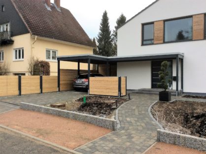 Eingangsüberdachung und Carport